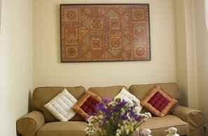 Life Apartments Giralda Suites