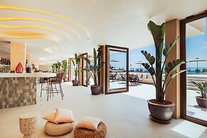 AMA Ibiza Suites - Adults Only