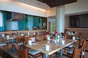 Artisan Family Hotels And Resorts Playa Esmeralda