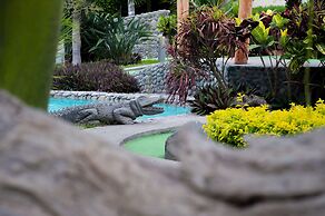 Artisan Family Hotels And Resorts Playa Esmeralda