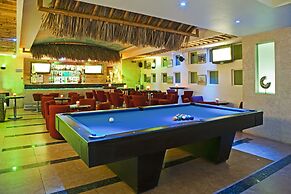 Artisan Family Hotels And Resorts Playa Esmeralda