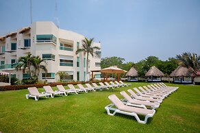 Artisan Family Hotels And Resorts Playa Esmeralda