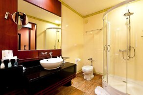 Grand Pacific Sovereign Resort & Spa