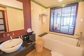 Grand Pacific Sovereign Resort & Spa