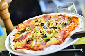 Thunderbird Resorts - Rizal