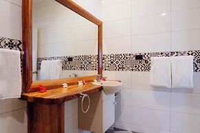 Smugglers Cove Beach Resort and Hotel