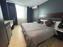 Smugglers Cove Beach Resort and Hotel