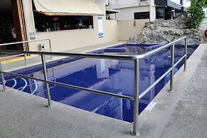 Smugglers Cove Beach Resort and Hotel