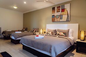 Smugglers Cove Beach Resort and Hotel