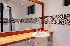 Smugglers Cove Beach Resort and Hotel