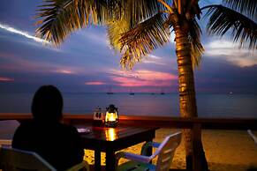 Smugglers Cove Beach Resort and Hotel