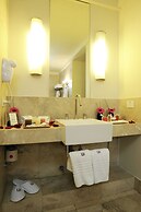 Urban Suites Recoleta Boutique Hotel