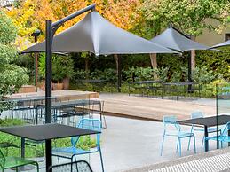 Peppers Gallery Hotel Canberra