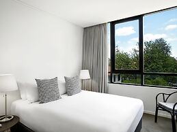 Peppers Gallery Hotel Canberra