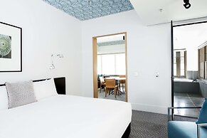Peppers Gallery Hotel Canberra
