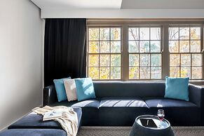 Peppers Gallery Hotel Canberra