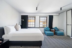 Peppers Gallery Hotel Canberra