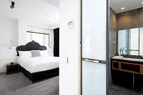 Peppers Gallery Hotel Canberra