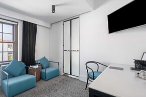 Peppers Gallery Hotel Canberra