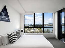 Peppers Gallery Hotel Canberra