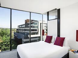 Peppers Gallery Hotel Canberra