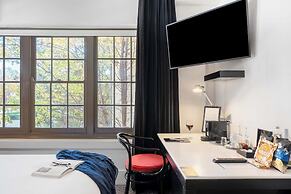 Peppers Gallery Hotel Canberra