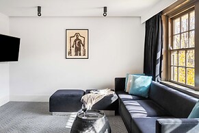 Peppers Gallery Hotel Canberra