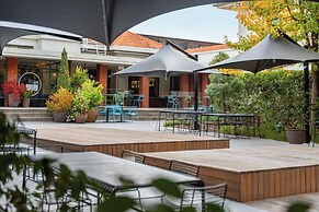 Peppers Gallery Hotel Canberra