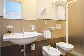 Blu Hotel Laconia Village