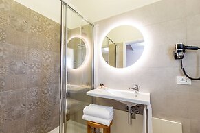 Blu Hotel Laconia Village