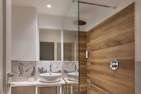 Rina Hotel