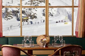 Blu Hotel Senales Zirm - Cristal