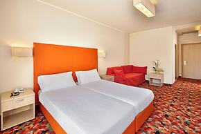 Hotel Royal Village