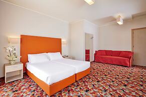 Hotel Royal Village
