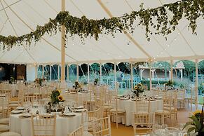 Tewinbury Farm Hotel