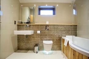 Tewinbury Farm Hotel