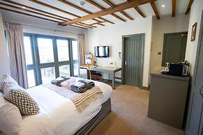 Tewinbury Farm Hotel