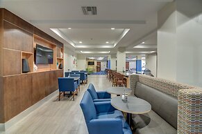 Holiday Inn Express & Suites Foley by IHG