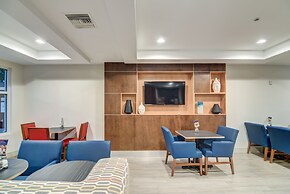 Holiday Inn Express & Suites Foley by IHG