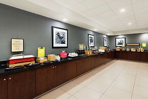 Hampton Inn & Suites National Harbor - Alexandria Area