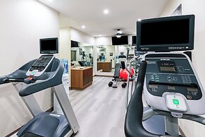 Candlewood Suites Fayetteville – University of Arkansas by IHG