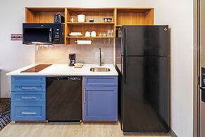 Candlewood Suites Fayetteville – University of Arkansas by IHG