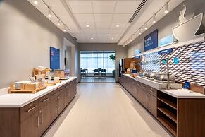 Holiday Inn Express & Suites Vaughan-Southwest