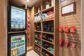 Holiday Inn Express & Suites Vaughan-Southwest by IHG