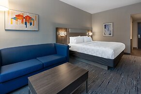 Holiday Inn Express & Suites Vaughan-Southwest by IHG