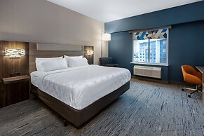 Holiday Inn Express & Suites Vaughan-Southwest by IHG