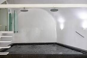 Dreams Luxury Suites