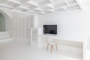 Dreams Luxury Suites