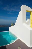 Dreams Luxury Suites