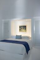 Dreams Luxury Suites